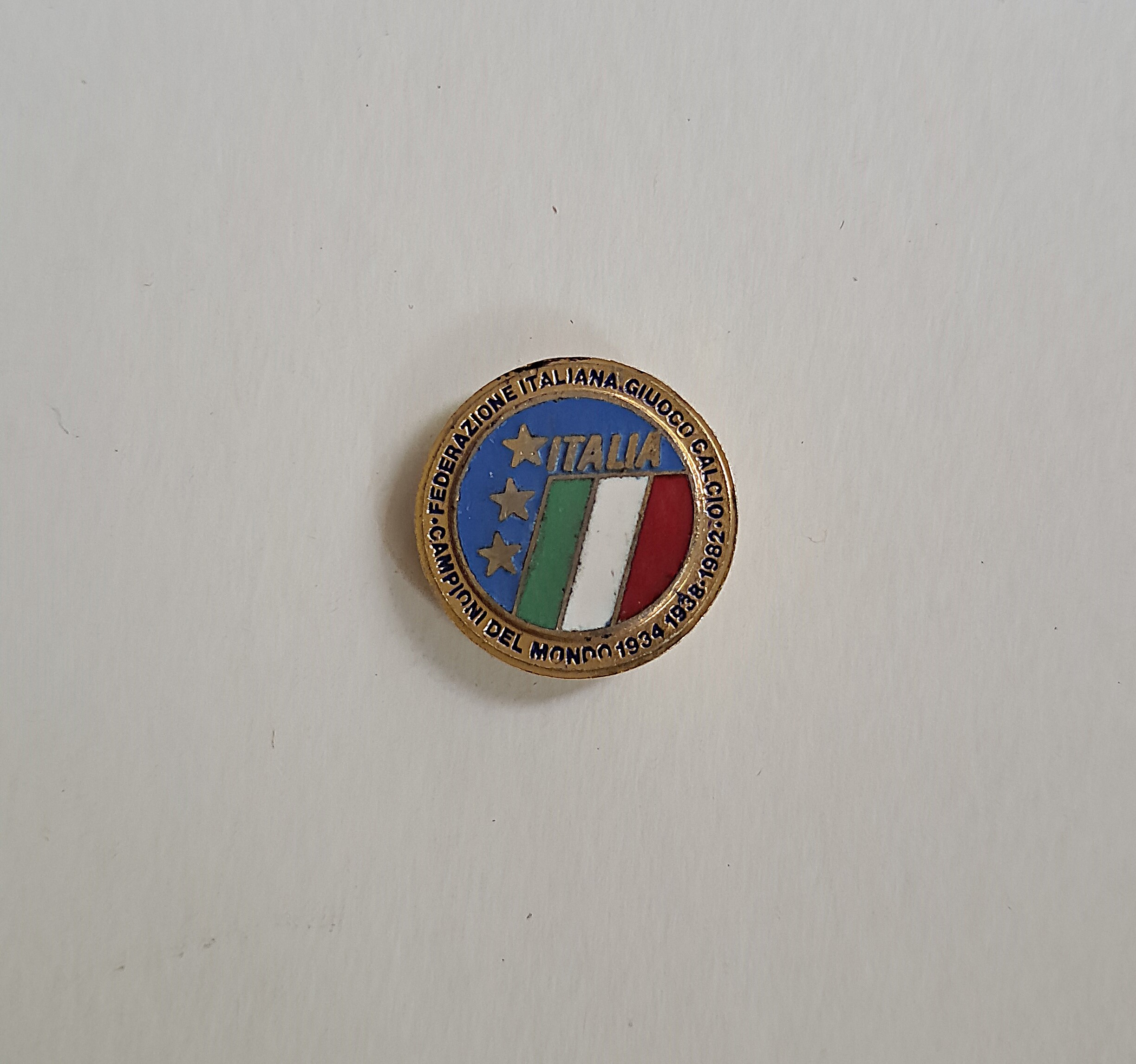 Distintivo F.I.G.C. – ”Campioni del Mondo 1934, 1938, 1982”