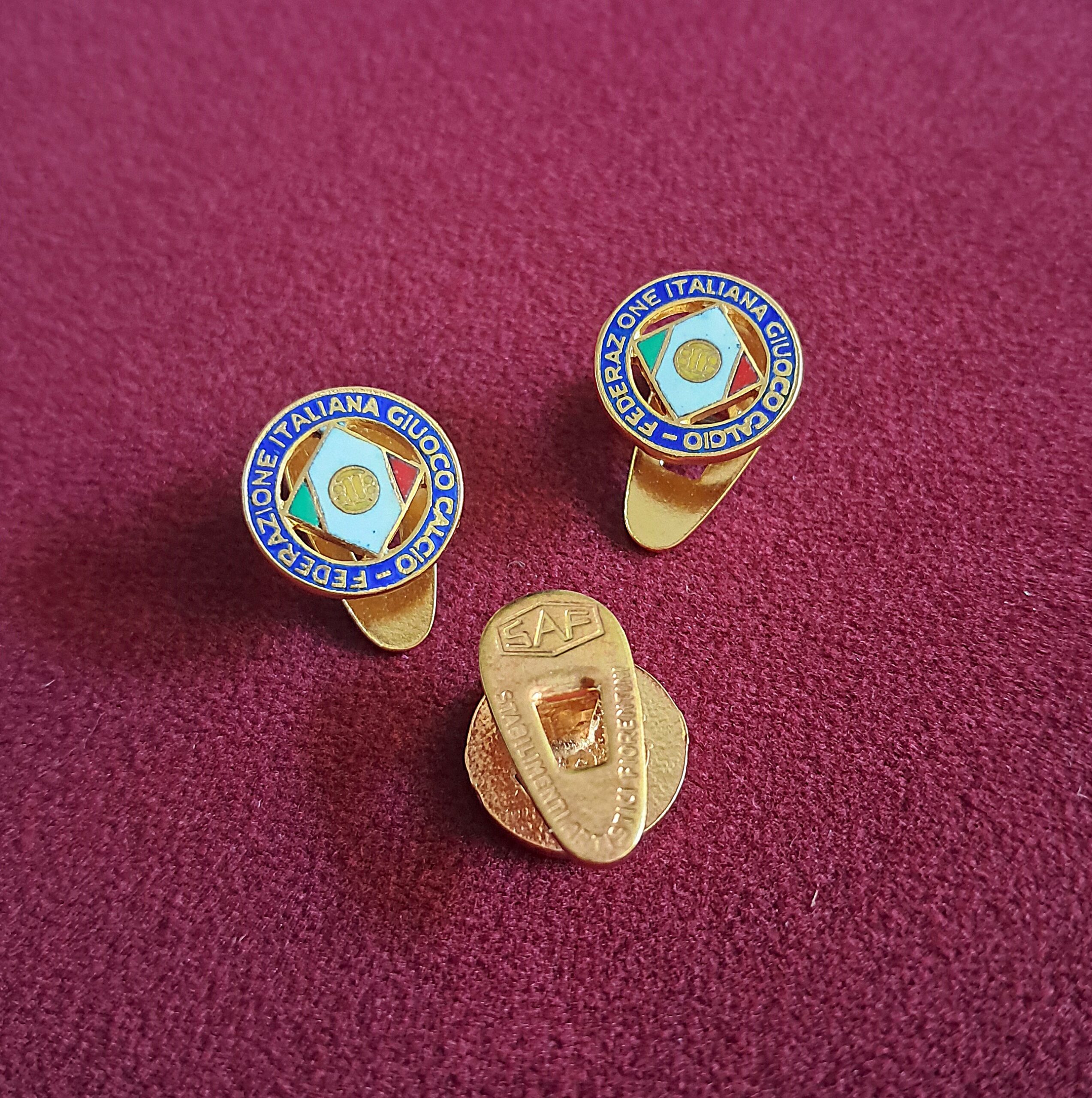 n. 2370 – Distintivo federale ”F.I.G.C.” anno 1966