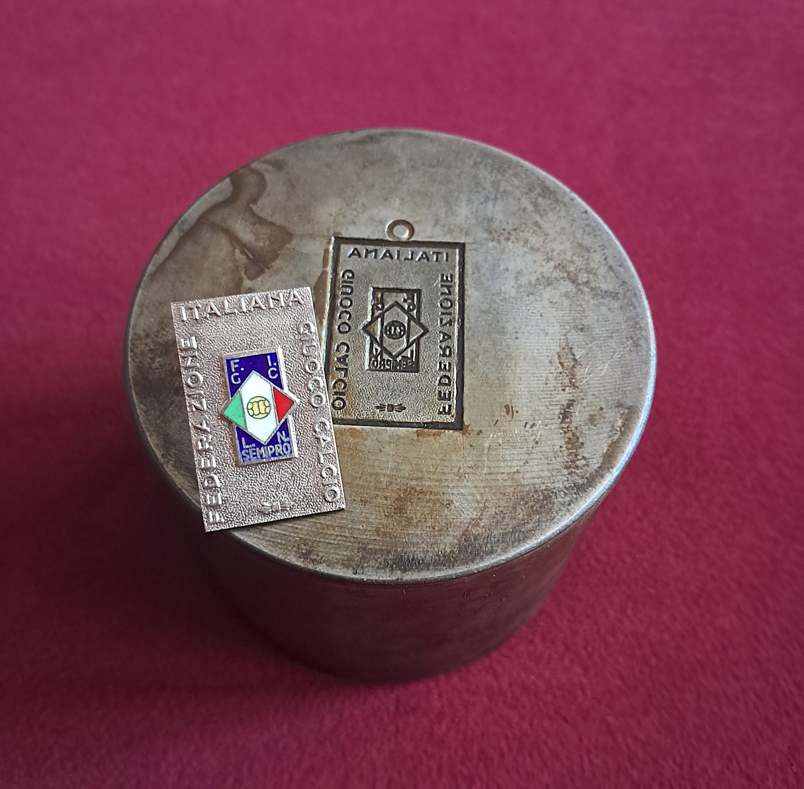 n. 2877 – Conio e targhetta F.I.G.C. – ”Lega Nazionale Semipro” anno 1969
