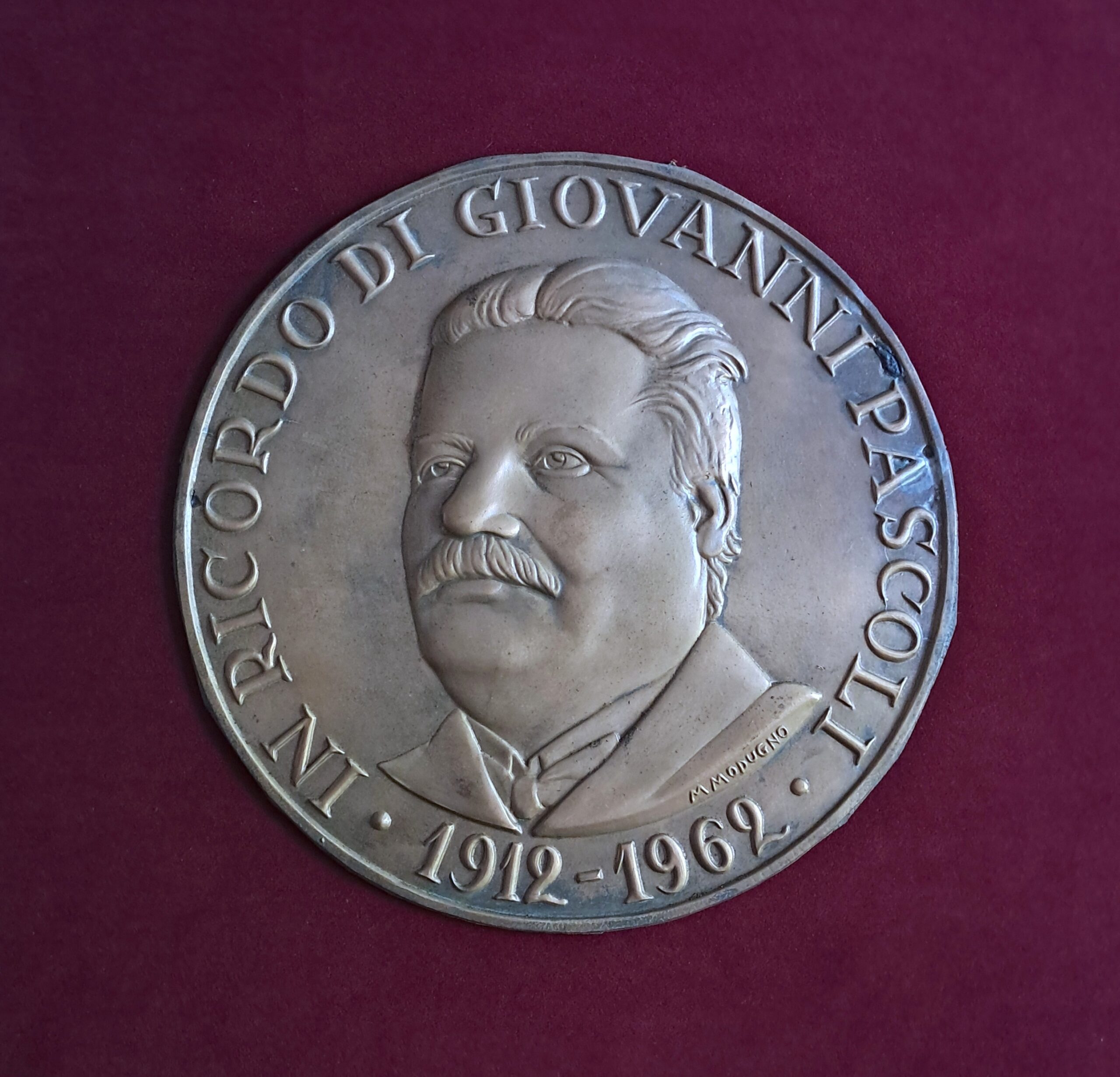 Bronzo per medaglia ”50 anni dalla morte di Giovanni Pascoli” su disegno di M. Modugno anno 1962
